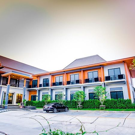 Aziss Boutique Hotel - Sha Plus Phitsanulok Exteriör bild